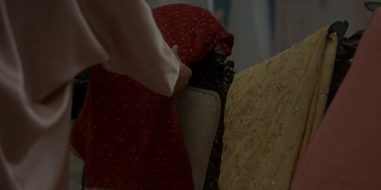 The Legacy of the Raisingghs - Kull S01 Ep.01-08 (2025) Hindi Completed Web Series HEVC 720p ESub.mkv.0002